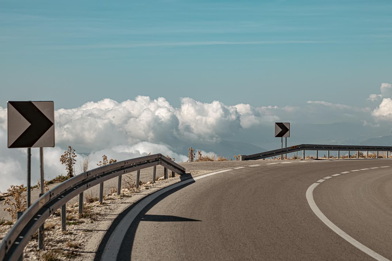 Road to nowhere vs right turn
